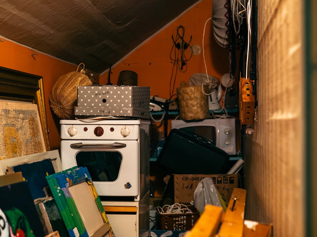Conquer Clutter: Your Pre-Cleaning Success Guide - Gunk Getter