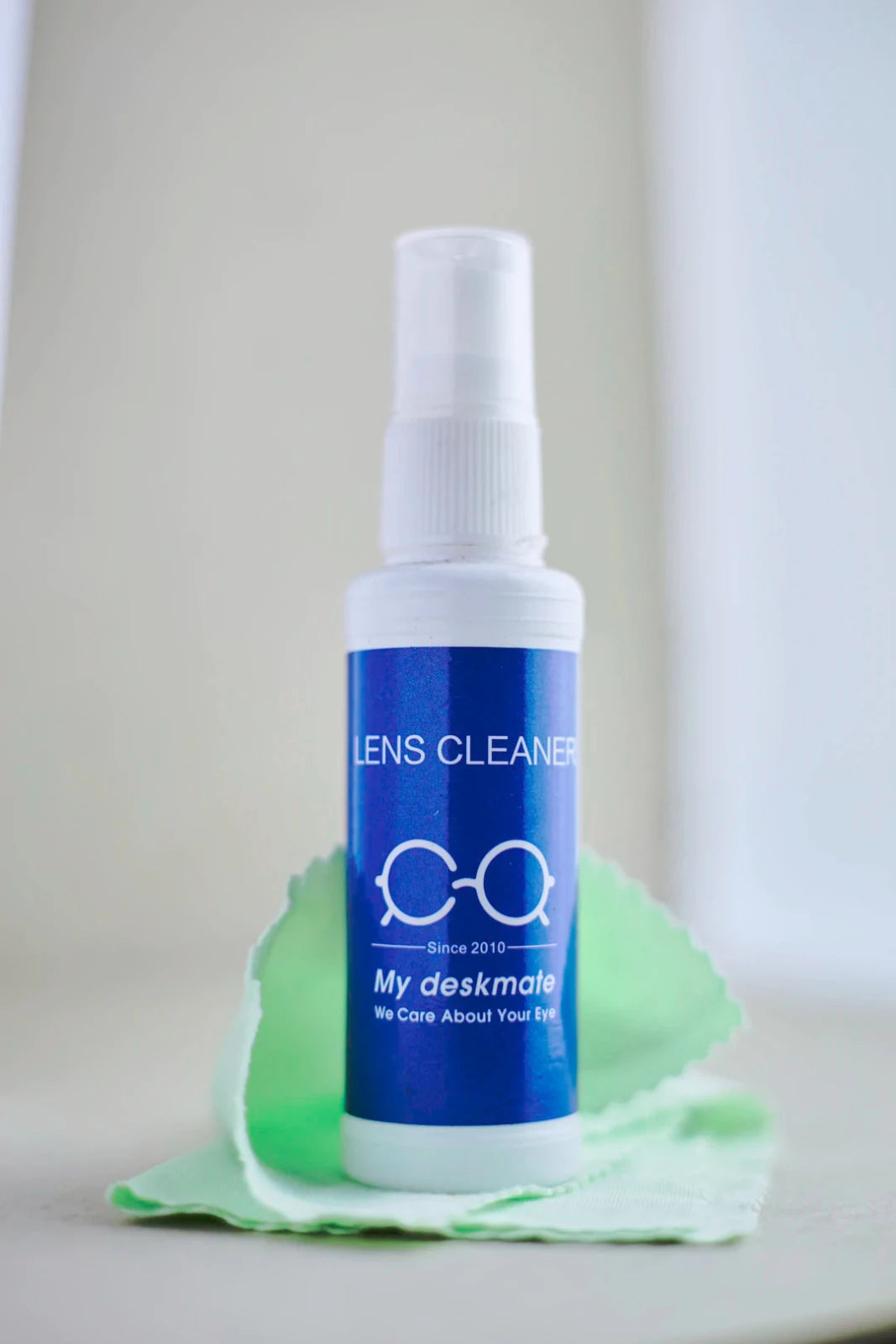 Compact Screen Cleaners for Effortless On-the-Go Maintenance - Gunk Getter
