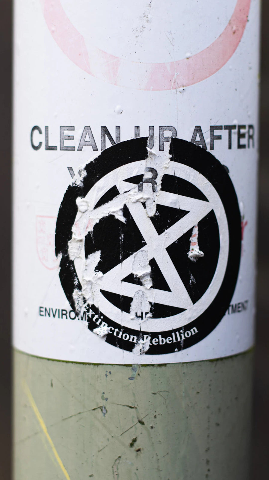 Mastering the Art of Post-Kid Cleanup - Gunk Getter